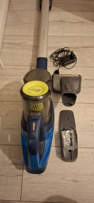 Aspirator Philips vertical fără fir
