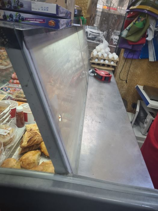 Холодильник и Стелажи