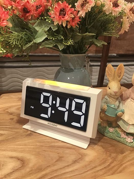 Часы будильник с ночником есть и другие варианты в ассортименте