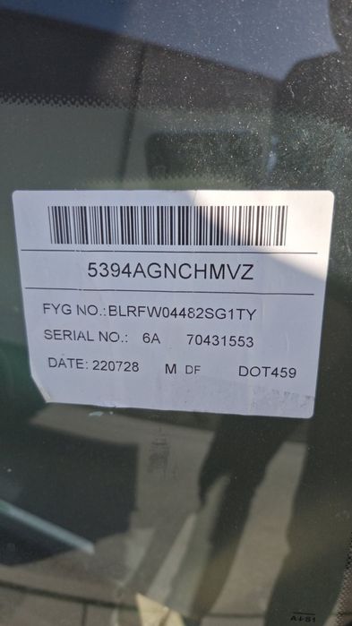 Предно стъкло за джип mercedes GLE GLS 2015 до 2020година