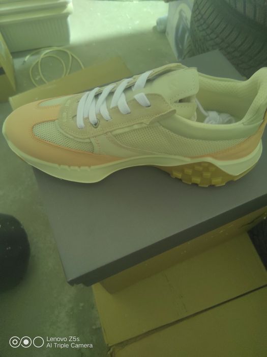 Разпродажба Дамски обувки ecco различни видове