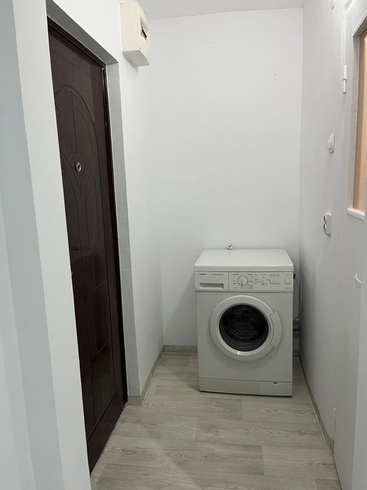 Vând garsonieră zona Meda et1