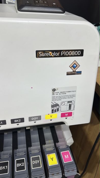 Продам профессиональный широкоформатный принтер Epson SureColor P10080