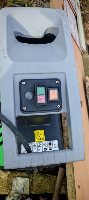 Vând tocător crengi