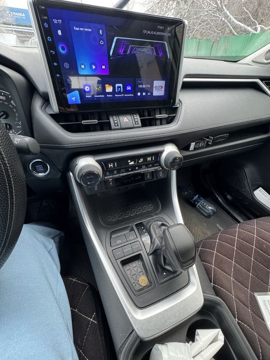 Продам автомобиль Раф 4 2021 года