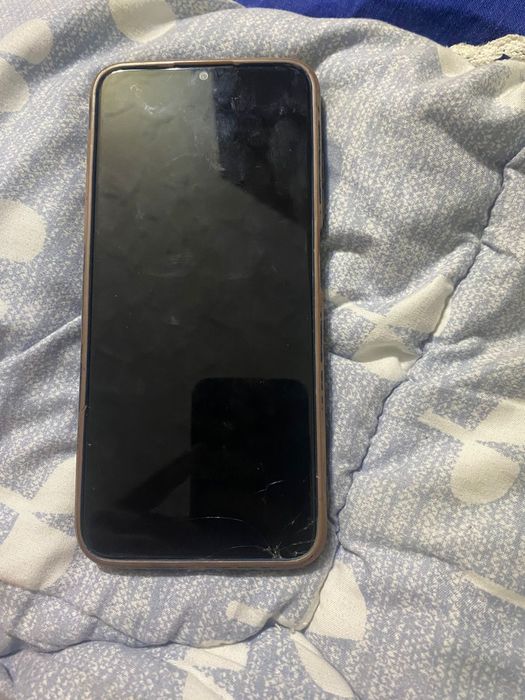 Продаётся  телефон.