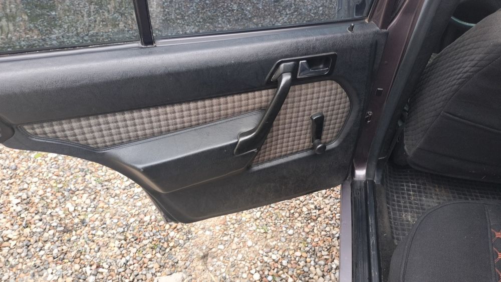 Мерседес 190 сатылад