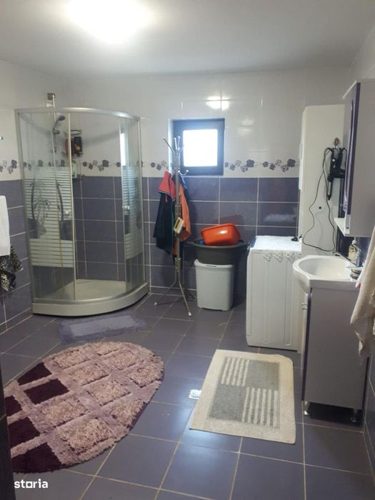 Casa com Hanu Conachi,3 camere,centrala pe lemne,80 000 euro neg