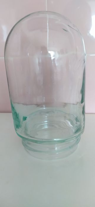 Продавам стъклени абажури за полилеи