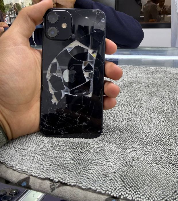 Iphone 12 mini sotiladi srochniy