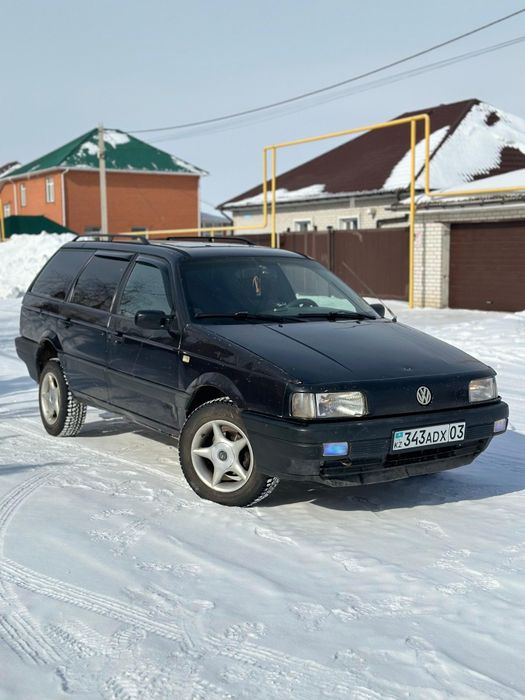 Пассат В3 универсал  1990г.в. 1.8 моно