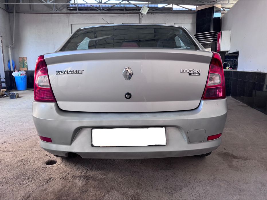 Продаю своя Рено логан в хорошим состаяния пробек своя родной 133,000