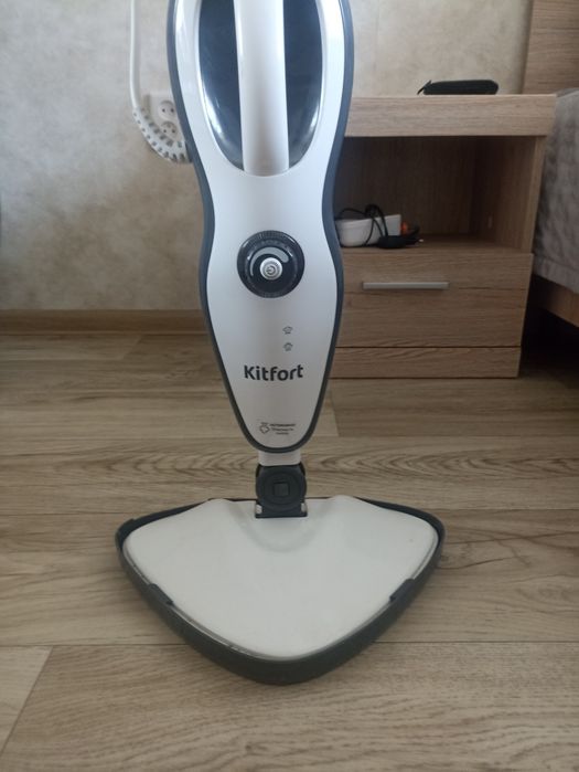 Продадим паровую швабру.