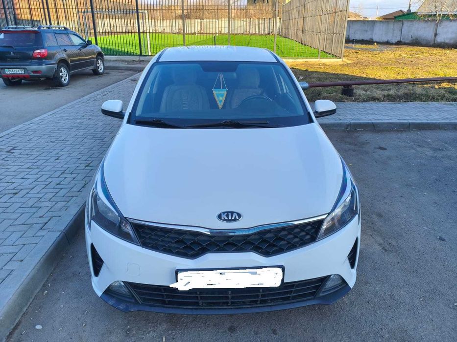 Продам машину Kia Rio
