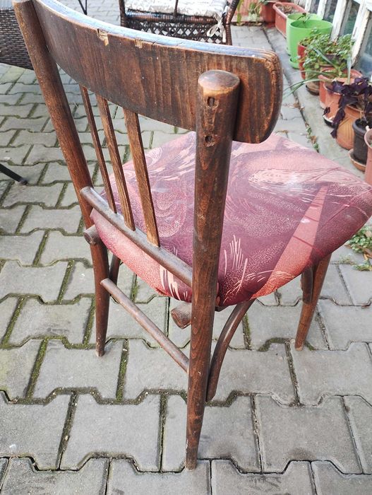 Стар дървен виенски стол.Единична бройка