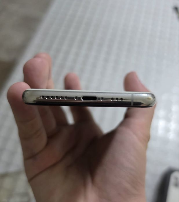 Обменяю Iphone 11 pro