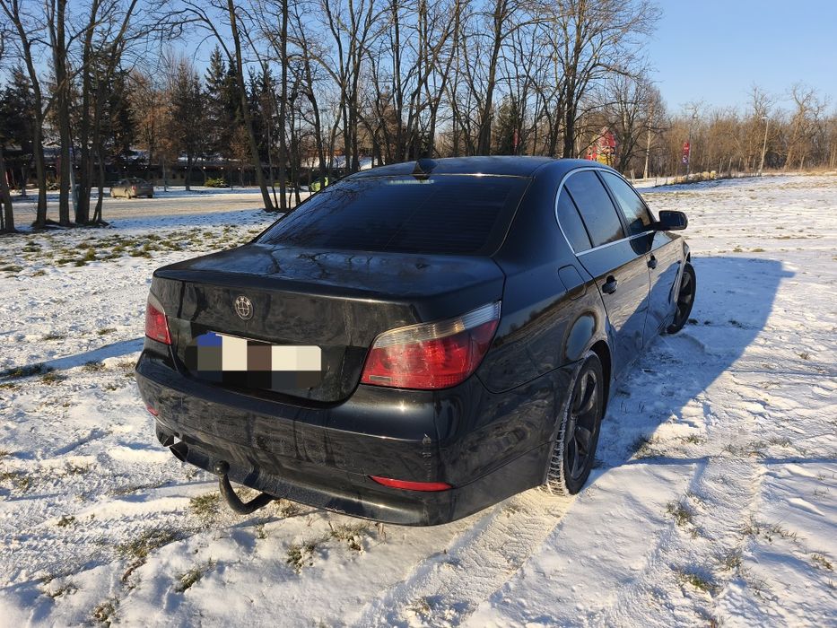 Vand Bmw e 60   an fabricație 2006 automat