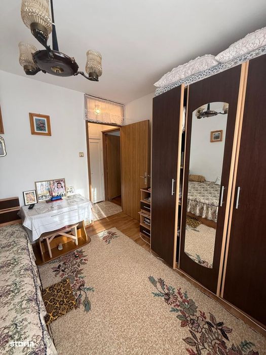 Apartament cu 2 camere semidecomandate, Zamca