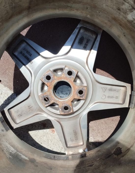 Vând jante 235/35 R19