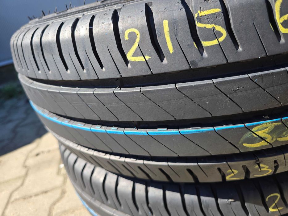 2x 215 65 16c 109/107T Michelin Agilis 3