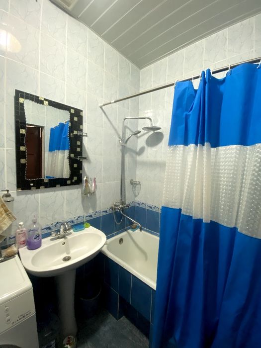 Чирчик тройцк В.Хайдаров кучасида 3 хонали уй  срочна сотилади