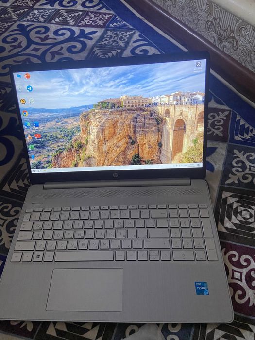 HP Core i3, 11пок память SSD 512