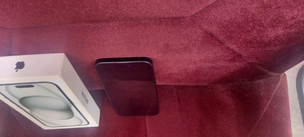 Iphone 15 256/89% black