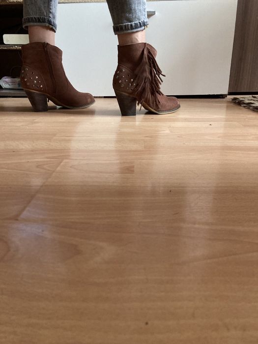 Боти естествен велур