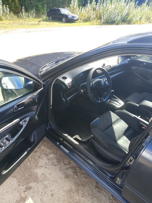 Ауди А4 б5 уневерсал на автомате