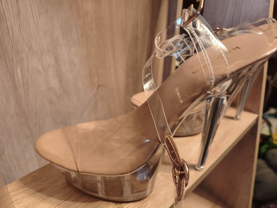 Новые туфли 39 размер