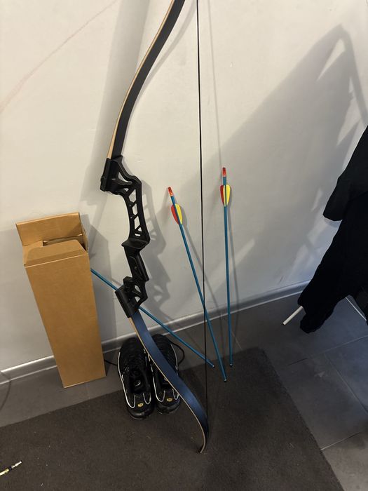 Лък за стрелба чисто нов подарък 3 дтрели