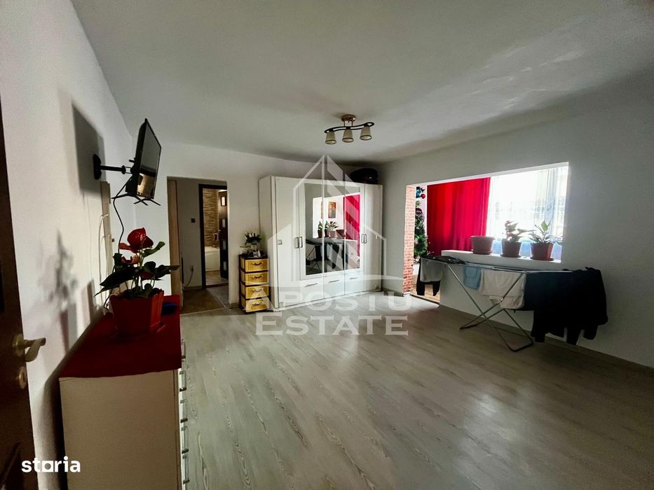 Apartament 3 camere,etaj 3,zona UMT — fotografia 3