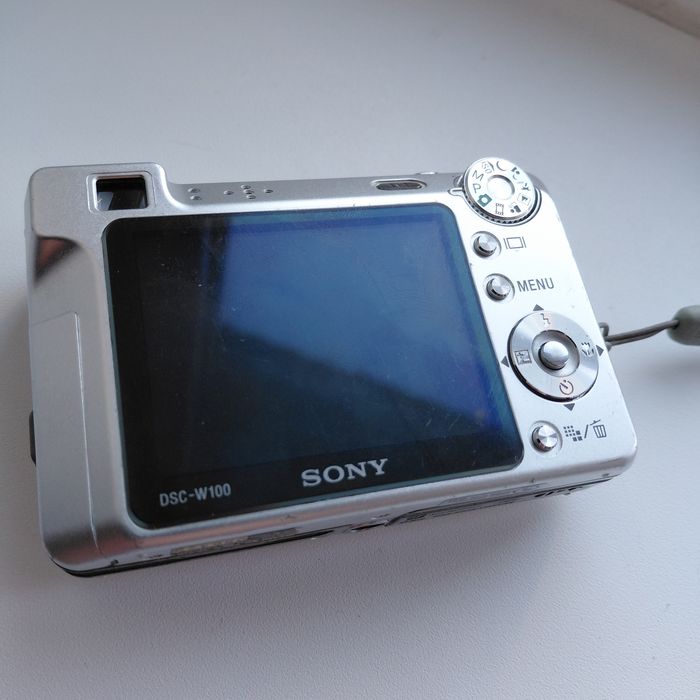 Продам фотоаппарат SONY  DSC W- 100