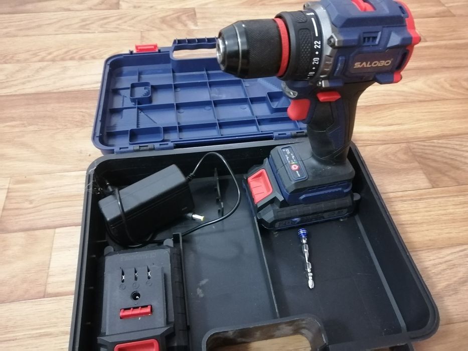 Шуруповерт аккумуляторный