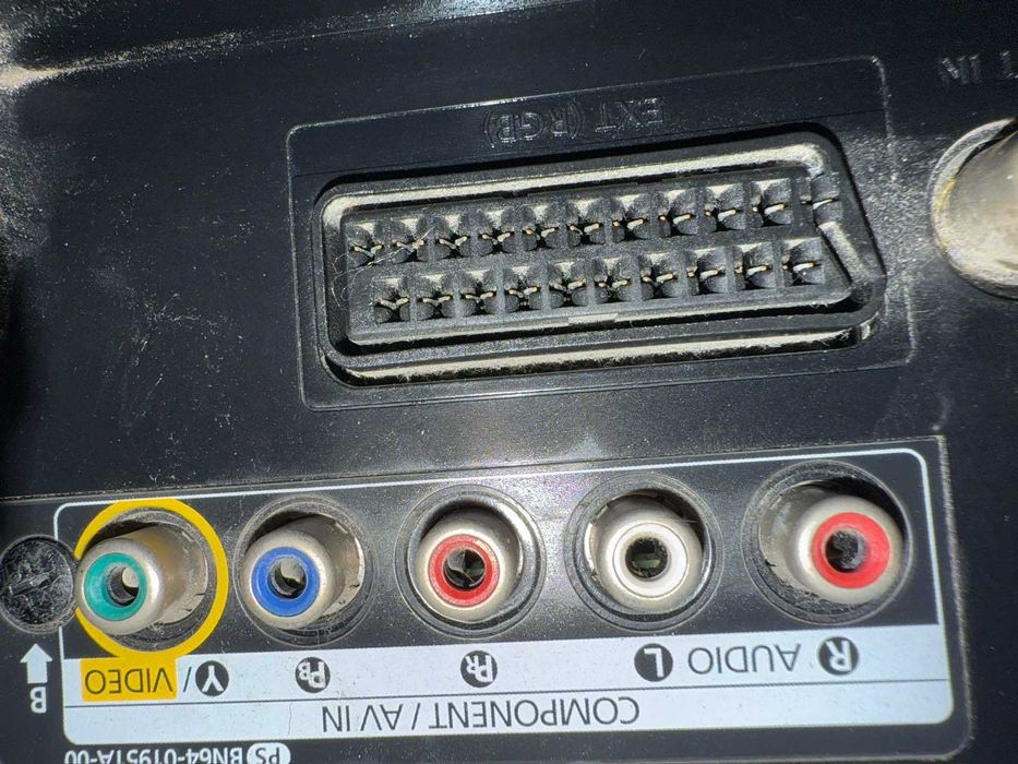 Телевизор Samsung UE32EH4000- 32 Инча, със стойка за стена