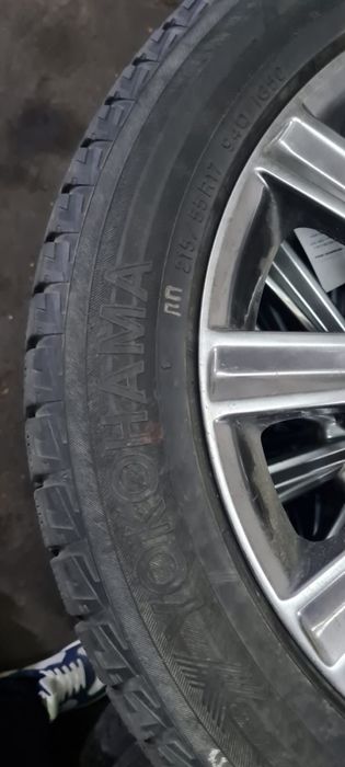 Зимние шины Yokohama 215 55 R17 с дисками