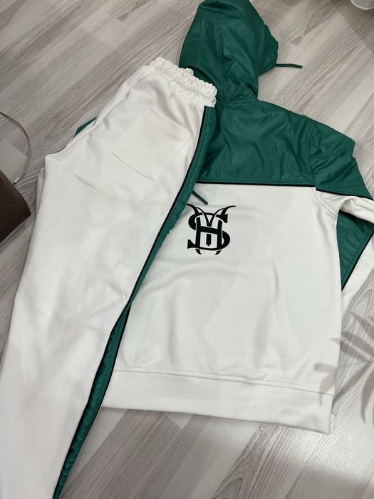 Compleu Made by Society