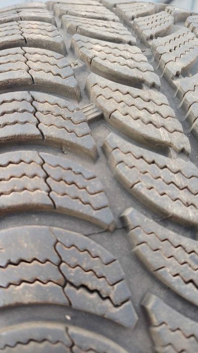 Roti anvelope vara/iarna 185/60 R14 cu jante din tabla