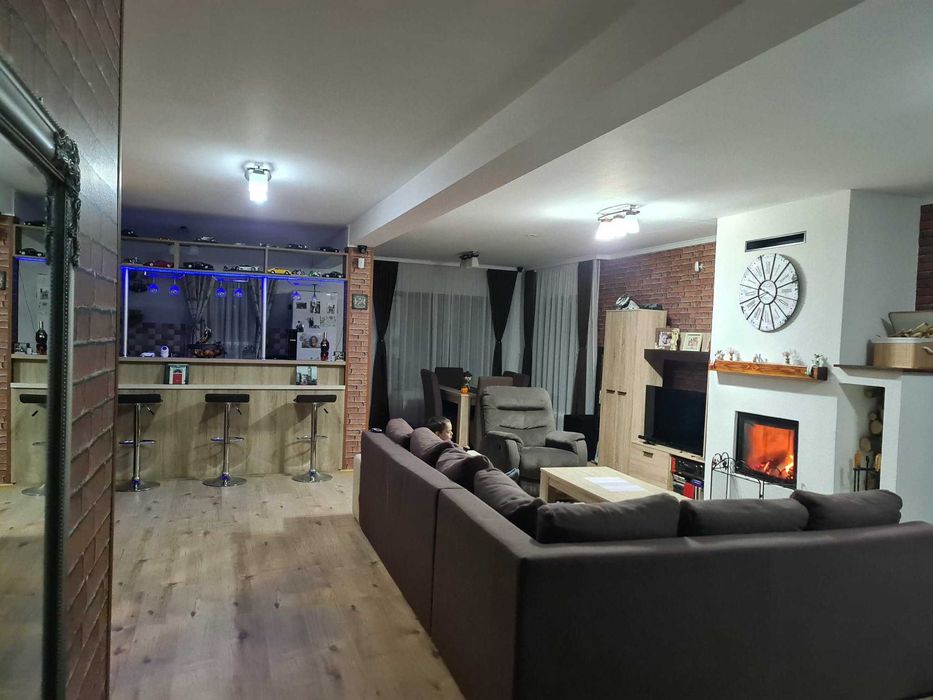 Casa 150 mp, Corunca cu garaj dublu