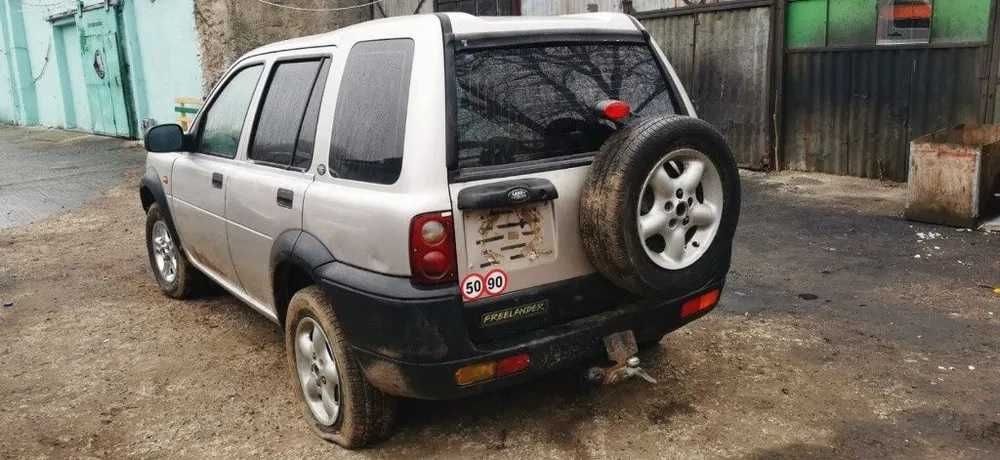 Dezmembrez Land Rover Freelander 1.8 benzina 2000 cu delcou