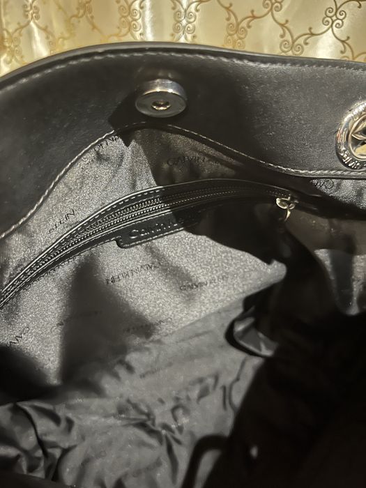 Geanta de umar kevin clain