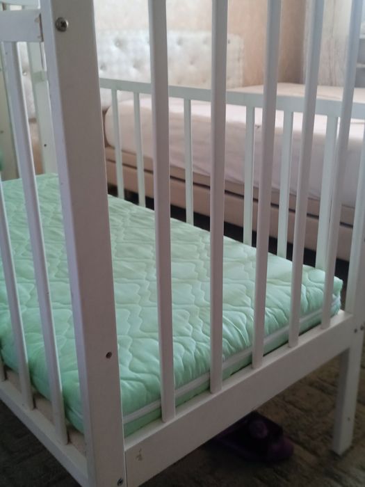 Продаю детскую кроватку