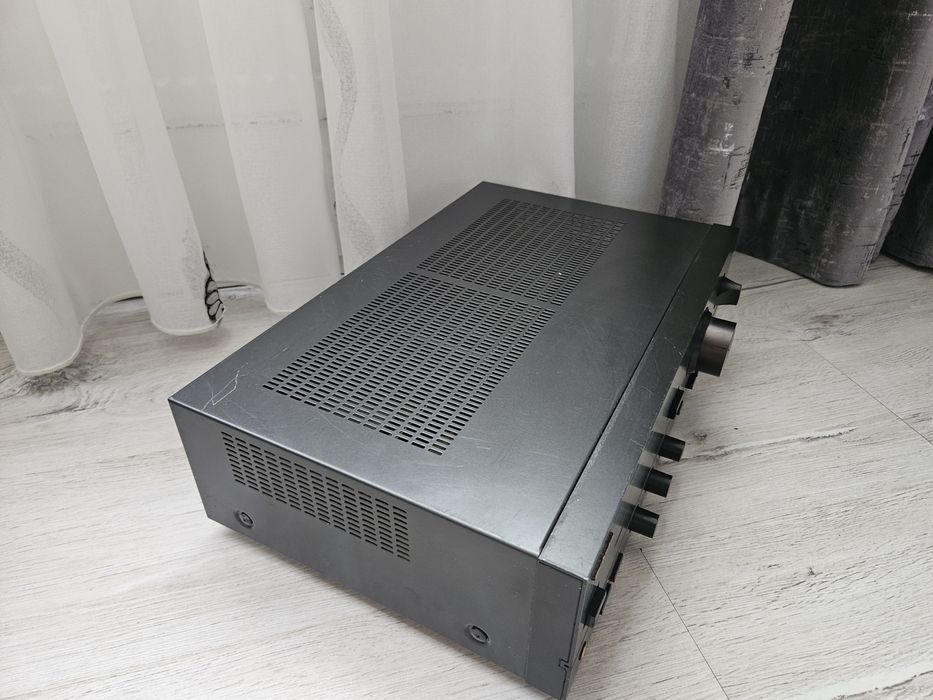 Amplificator technics  su vz220