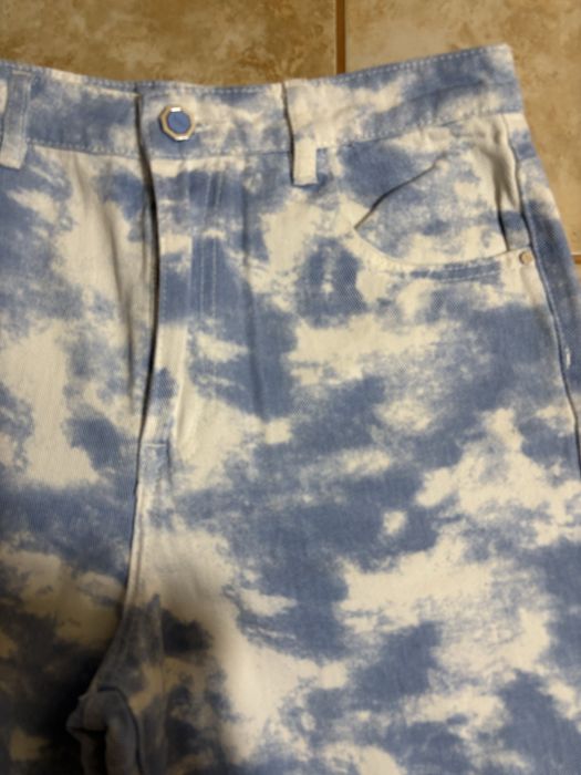 Чисто нови дънки