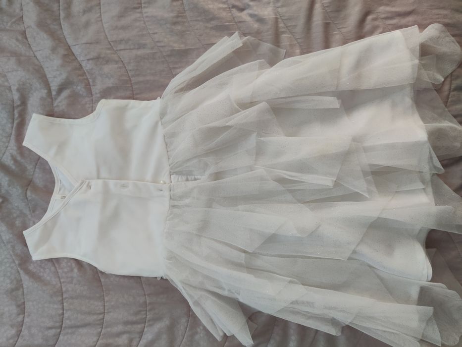 Официални детски роклички до 134 размер