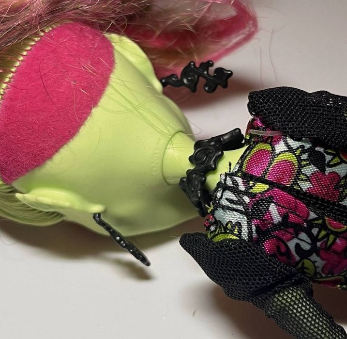 Венера Monster high