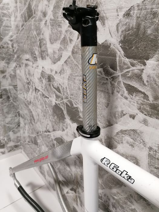 GOKA Avance шосейна рамка