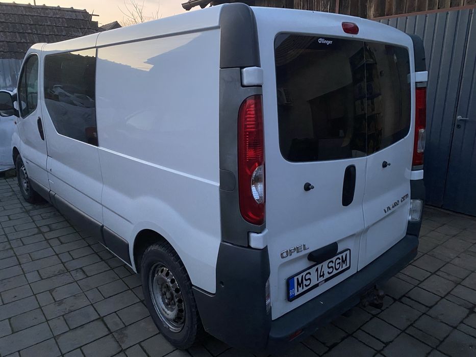 Opel Vivaro 2.0 CDTI 330000 km cabina dubla model Lung
