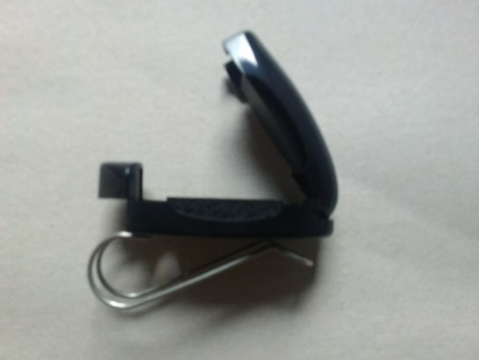 Suport pentru ochelari cu prindere la parasolar Ultimate Speed