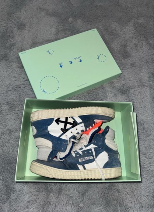 3.0 Off Court Supreme Suede